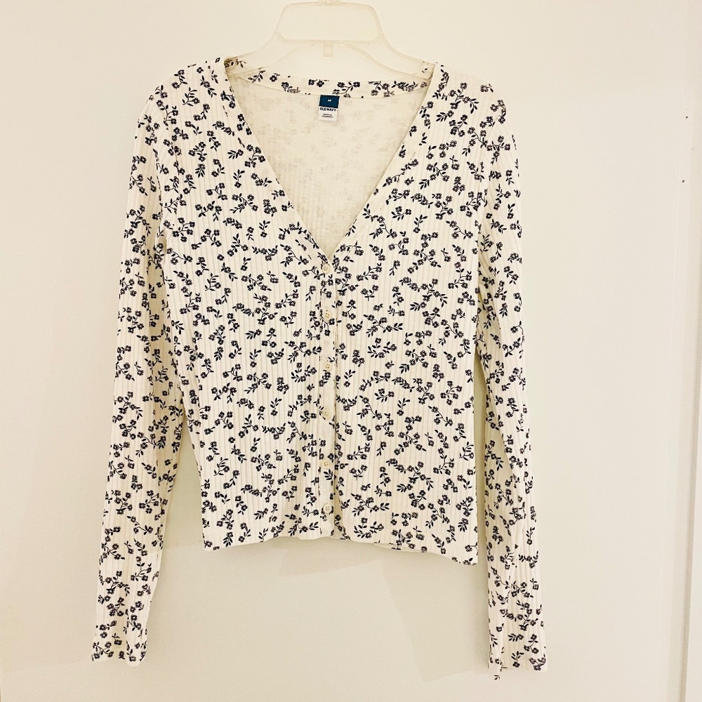 Old Navy Buttoned Floral Long-Sleeve Top